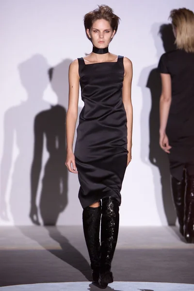 Look 30